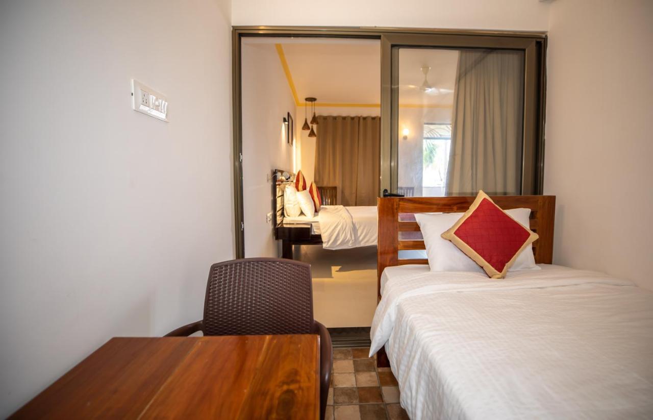 The Woodside Inn Benaulim Esterno foto